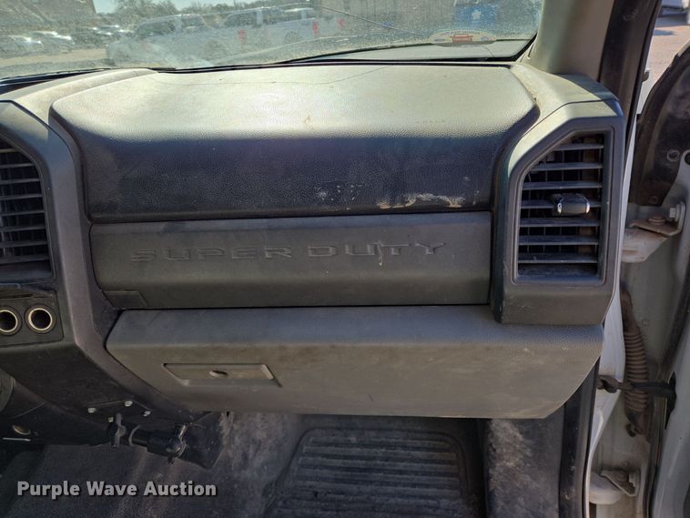 image for item DJ0851 2017 Ford F250 Super Duty XL Crew Cab pickup truck