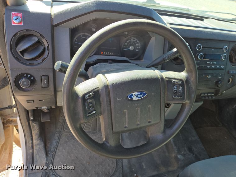 image for item DJ0853 2014 Ford F350 Super Duty XL Crew Cab pickup truck