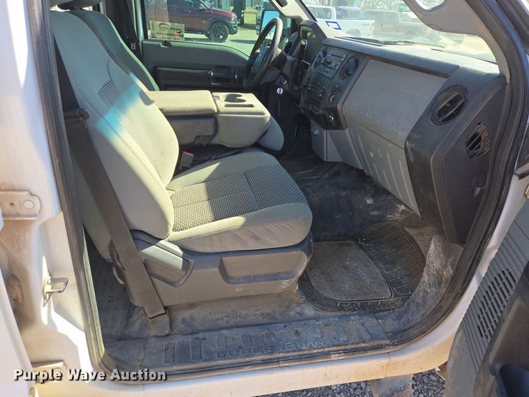 image for item DJ0853 2014 Ford F350 Super Duty XL Crew Cab pickup truck