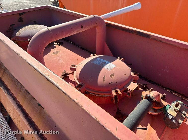 image for item DJ0860 2013 Proco PVT vacuum trailer