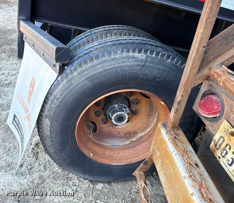 image for item DJ0861 Dragon frac tank trailer