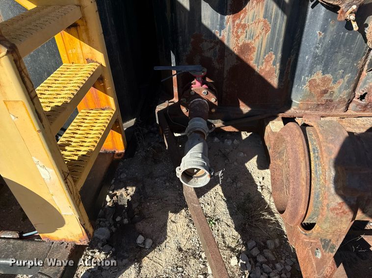 image for item DJ0862 Dragon Frac tank trailer