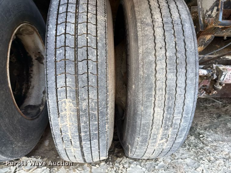 image for item DJ0862 Dragon Frac tank trailer