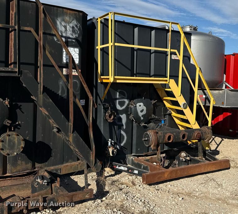 image for item DJ0863 Dragon frac tank trailer