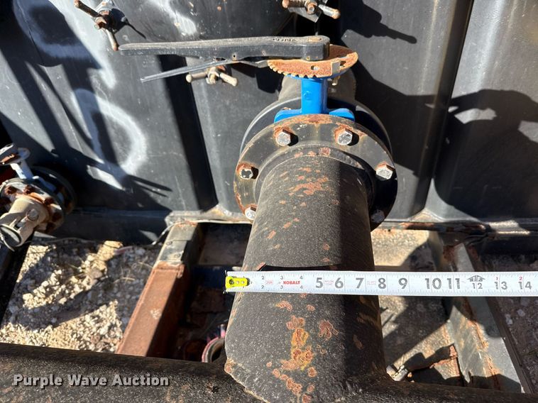 image for item DJ0863 Dragon frac tank trailer