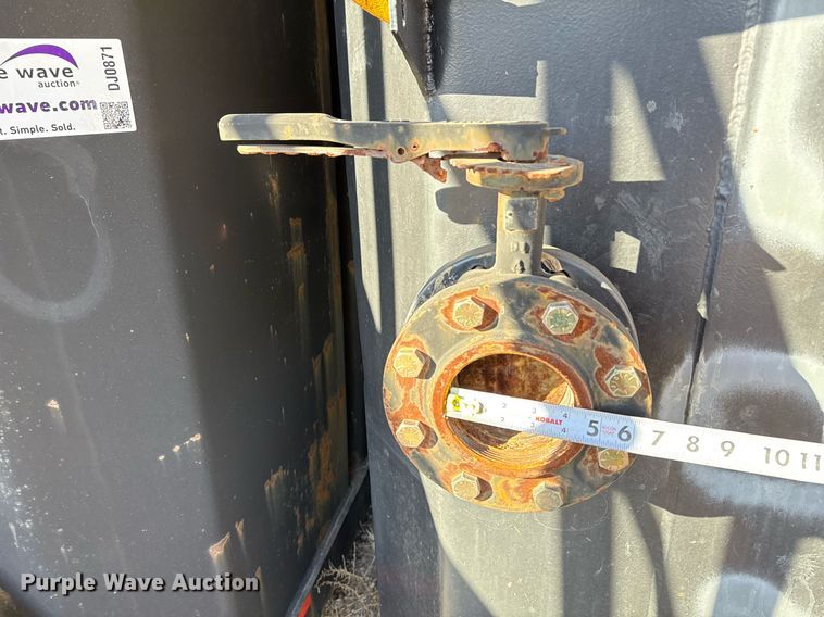 image for item DJ0863 Dragon frac tank trailer