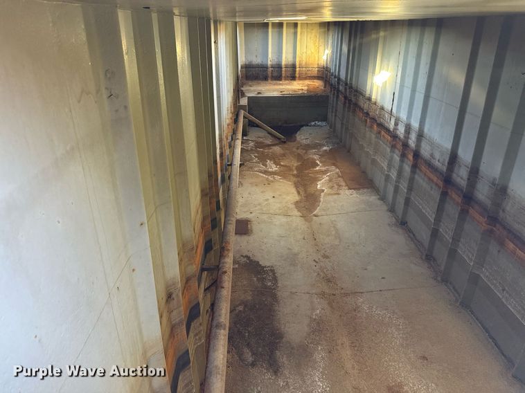 image for item DJ0863 Dragon frac tank trailer