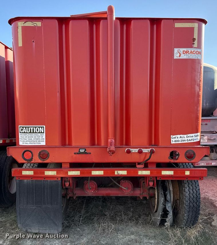 image for item DJ0864 Dragon Frac tank trailer