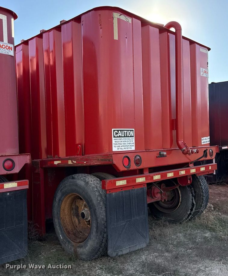 image for item DJ0864 Dragon Frac tank trailer