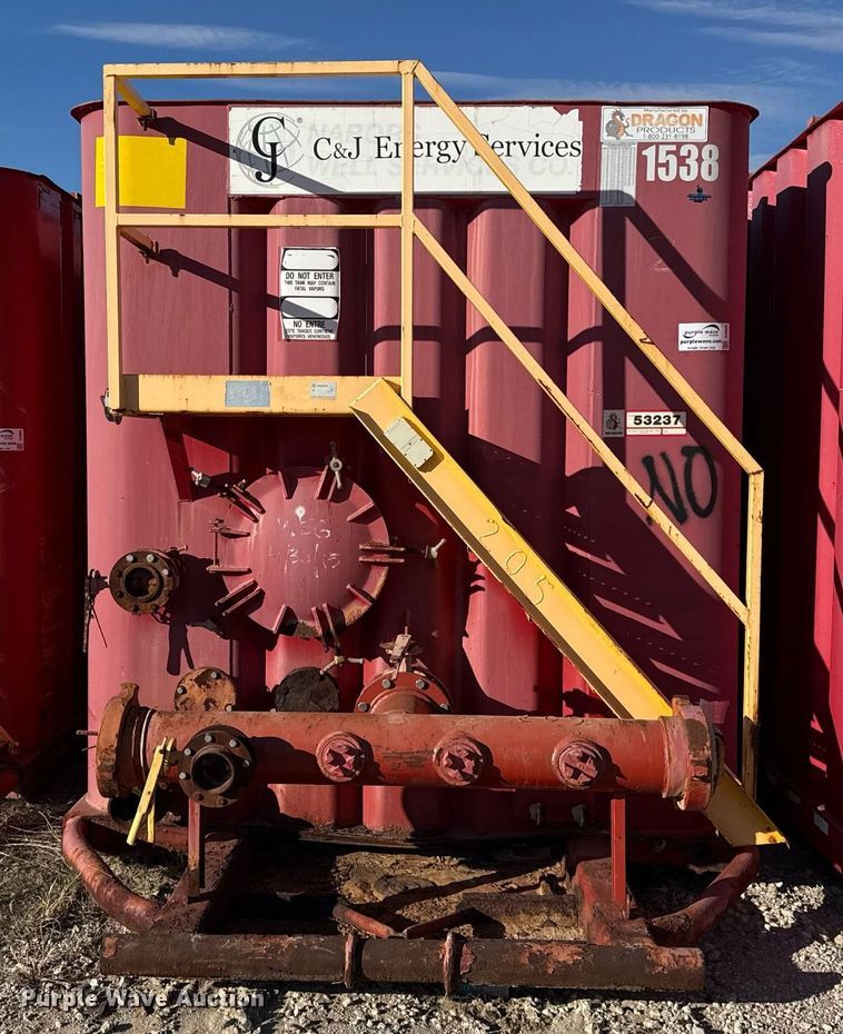 image for item DJ0865 Dragon Frac tank trailer