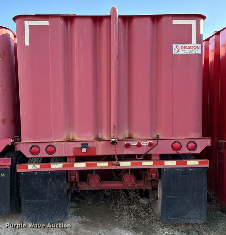 image for item DJ0865 Dragon Frac tank trailer