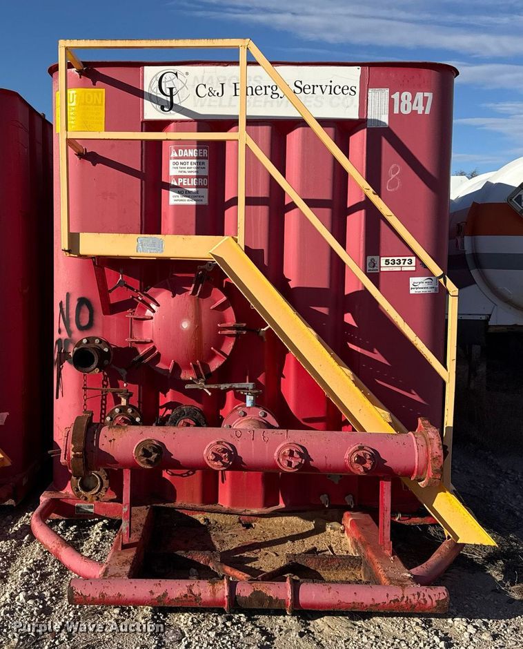 image for item DJ0866 Dragon Frac tank trailer