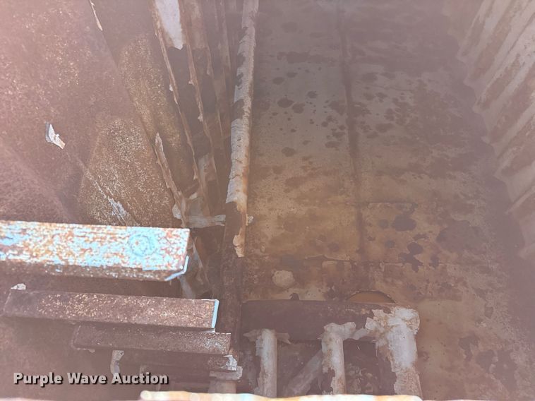 image for item DJ0866 Dragon Frac tank trailer