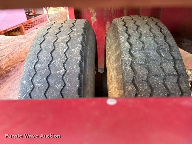 image for item DJ0866 Dragon Frac tank trailer