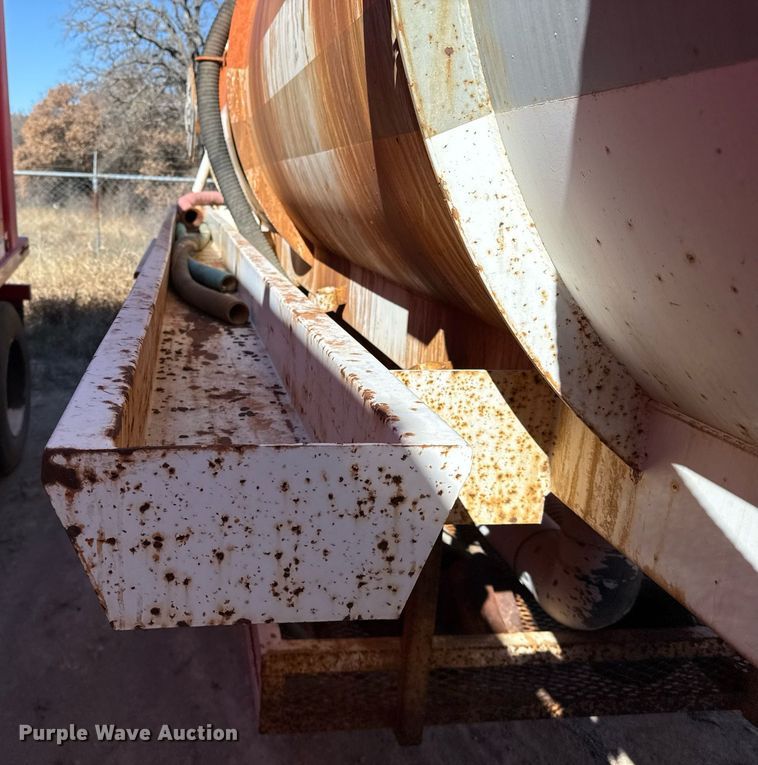 image for item DJ0867 2012 Overland acid tank trailer