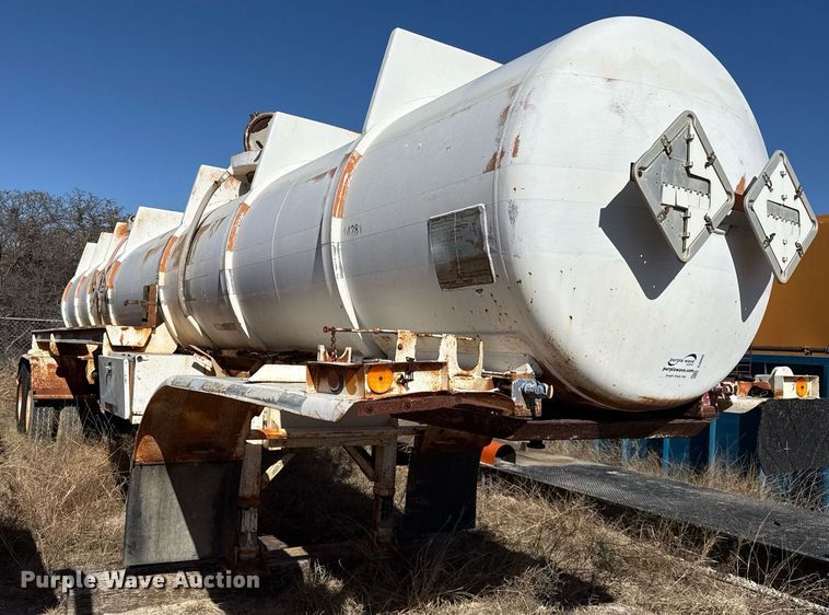 image for item DJ0868 1981 Trailex acid tank trailer