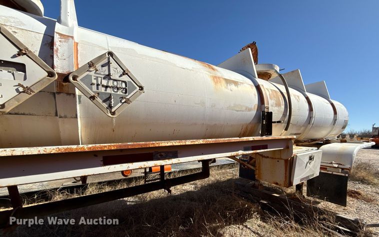 image for item DJ0868 1981 Trailex acid tank trailer