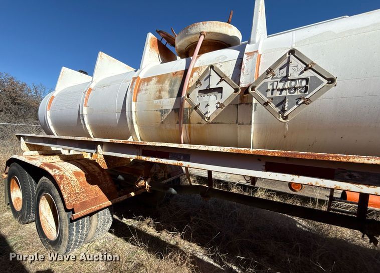 image for item DJ0868 1981 Trailex acid tank trailer