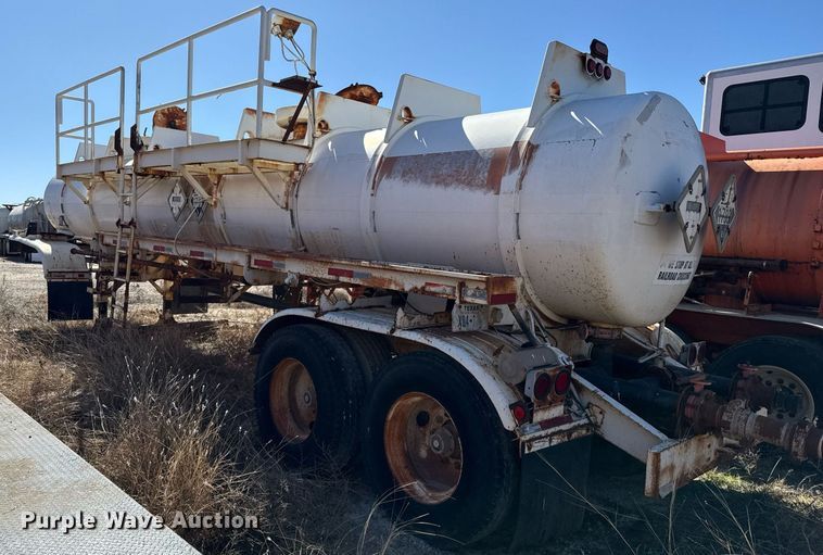 image for item DJ0868 1981 Trailex acid tank trailer