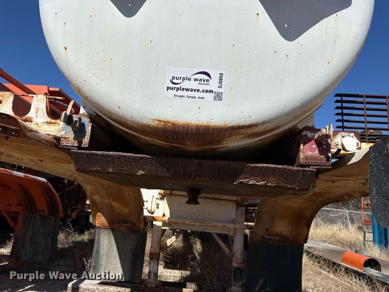 image for item DJ0868 1981 Trailex acid tank trailer