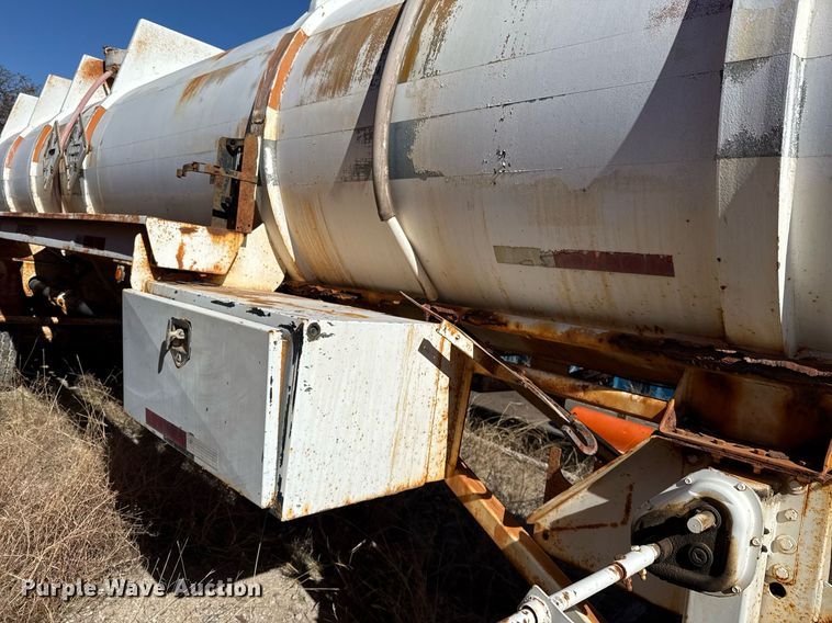 image for item DJ0868 1981 Trailex acid tank trailer