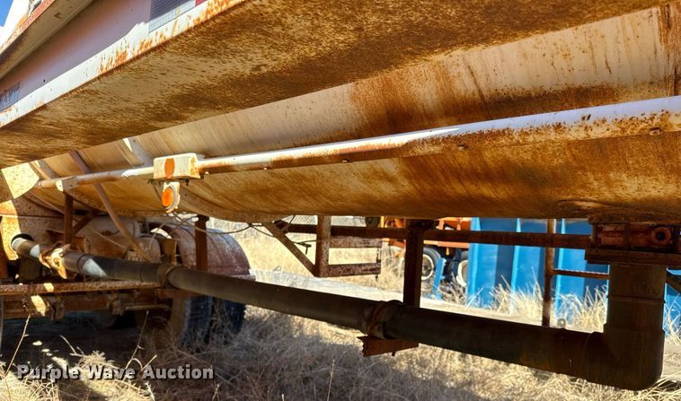 image for item DJ0868 1981 Trailex acid tank trailer