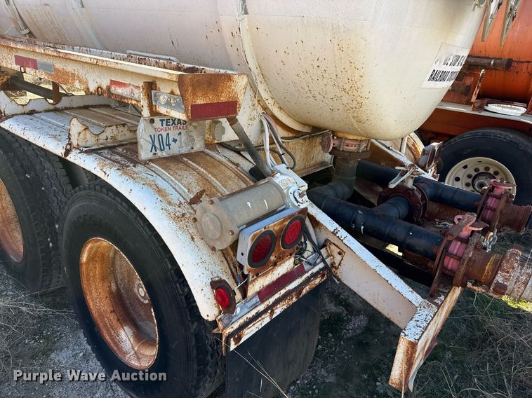 image for item DJ0868 1981 Trailex acid tank trailer