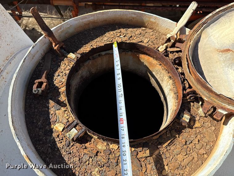 image for item DJ0868 1981 Trailex acid tank trailer