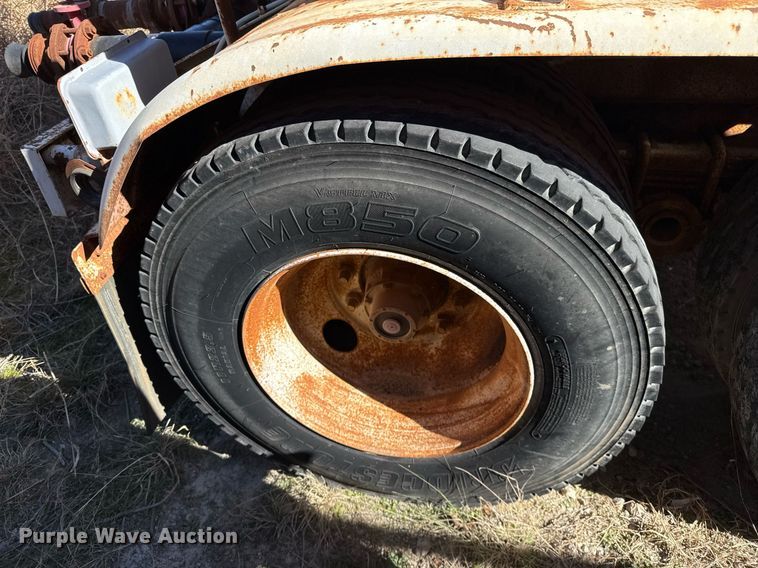 image for item DJ0868 1981 Trailex acid tank trailer