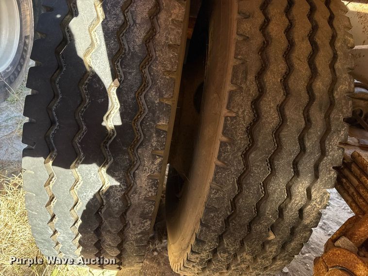 image for item DJ0868 1981 Trailex acid tank trailer