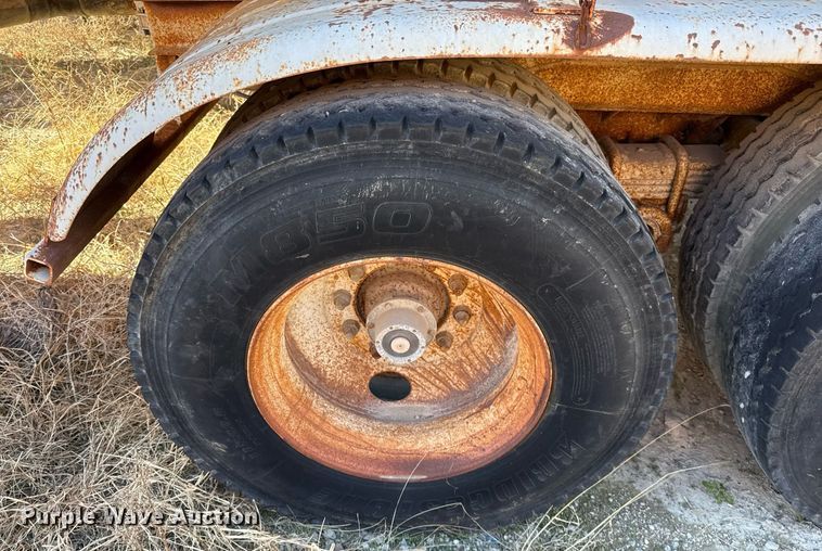 image for item DJ0868 1981 Trailex acid tank trailer