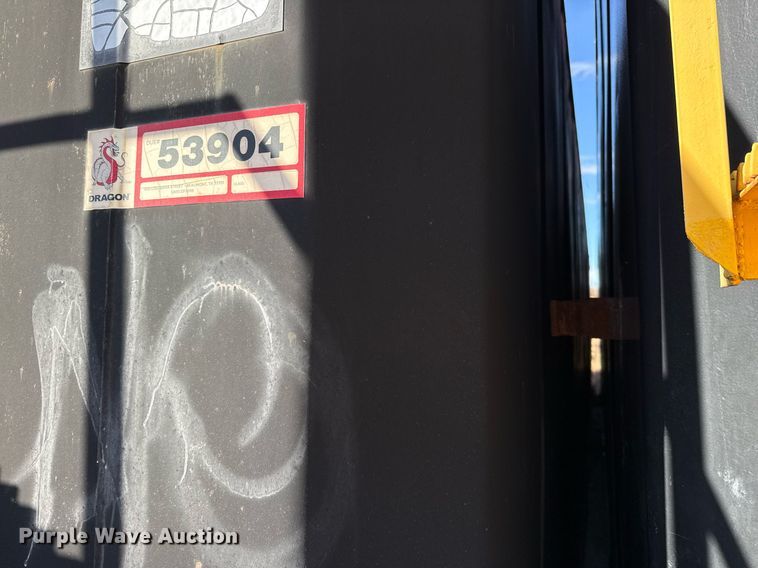 image for item DJ0871 Dragon frac tank trailer