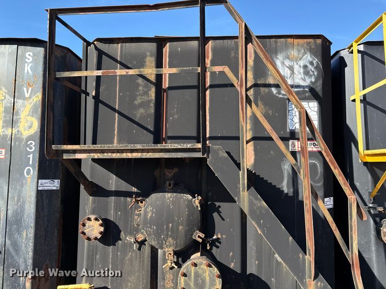 image for item DJ0871 Dragon frac tank trailer