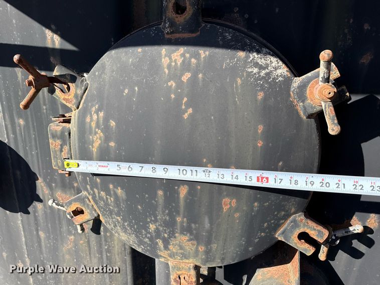 image for item DJ0871 Dragon frac tank trailer