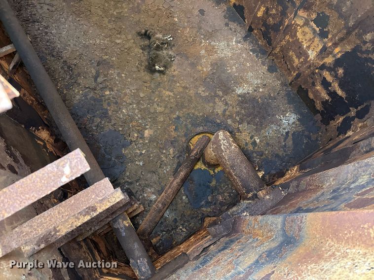 image for item DJ0871 Dragon frac tank trailer