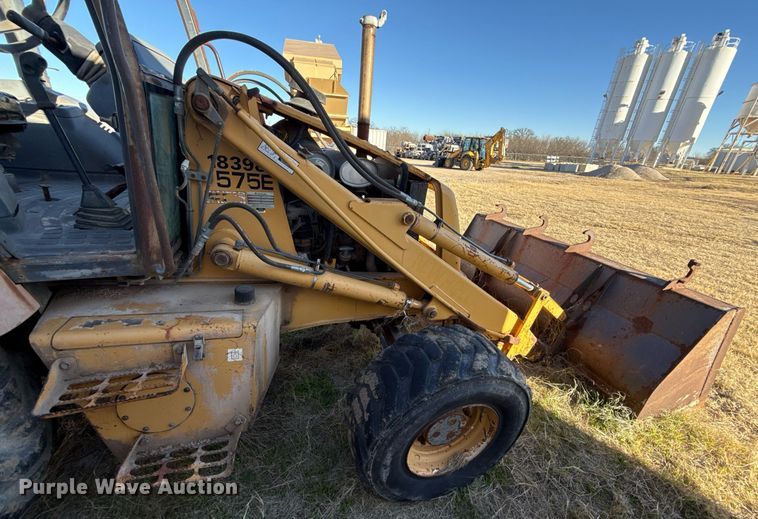 image for item DJ0872 1999 New Holland 575E backhoe