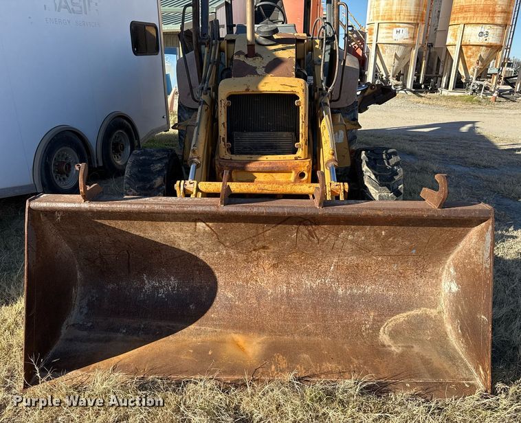 image for item DJ0872 1999 New Holland 575E backhoe