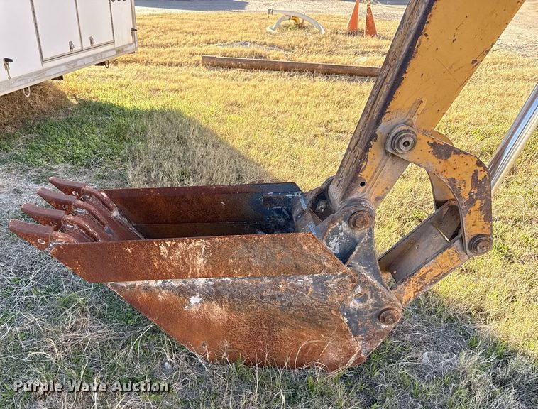 image for item DJ0872 1999 New Holland 575E backhoe