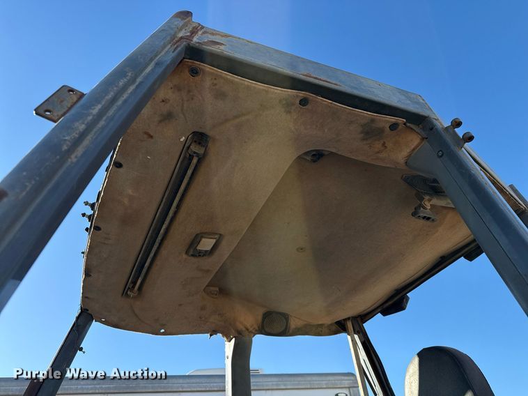 image for item DJ0872 1999 New Holland 575E backhoe