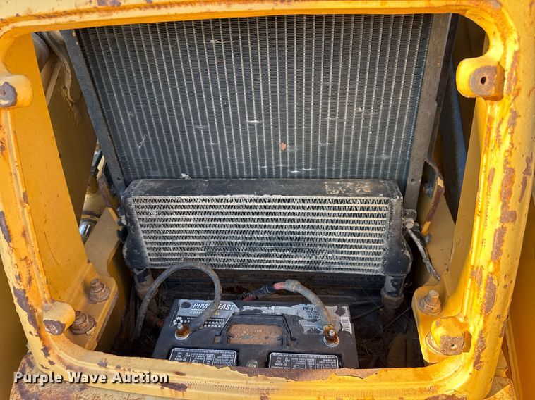 image for item DJ0872 1999 New Holland 575E backhoe