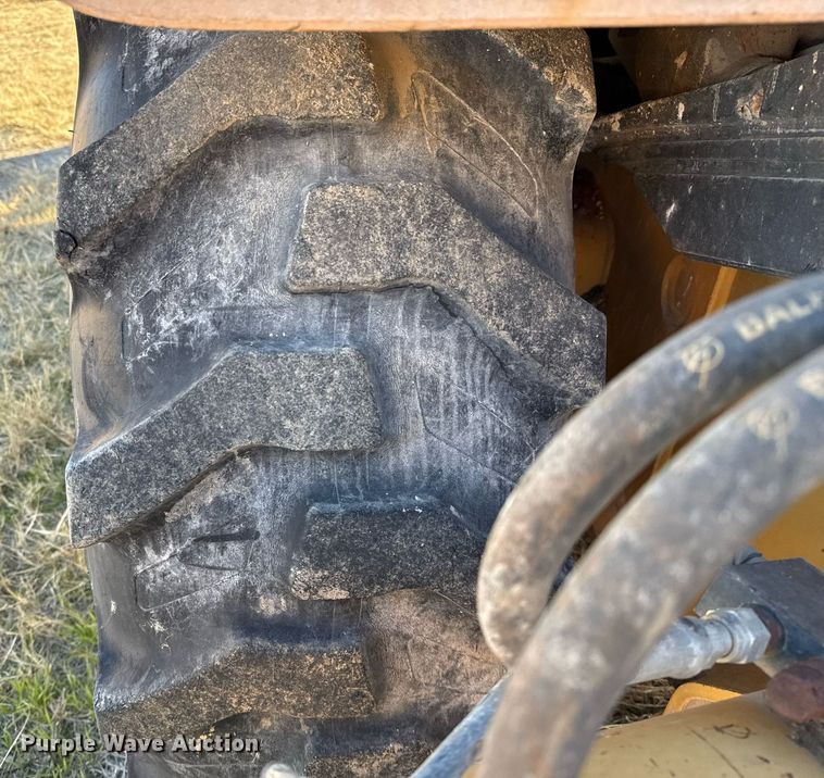 image for item DJ0872 1999 New Holland 575E backhoe