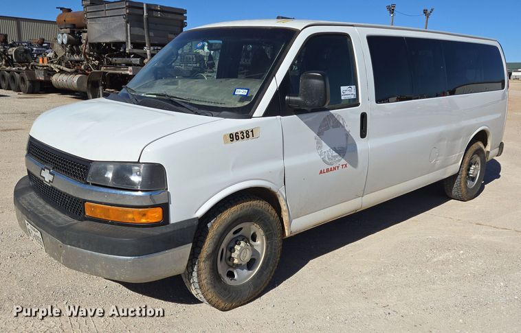 image for item DJ0873 2016 Chevrolet Express 3500 van