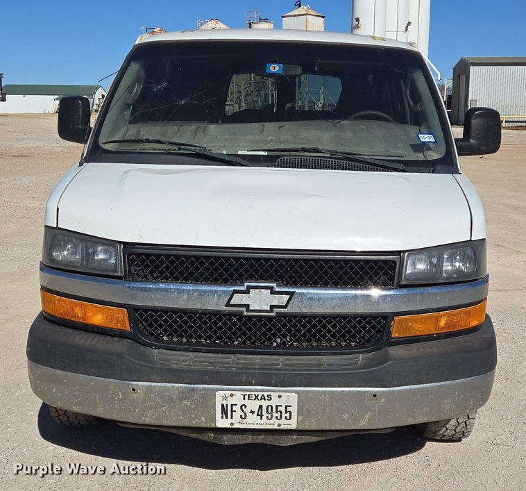 image for item DJ0873 2016 Chevrolet Express 3500 van
