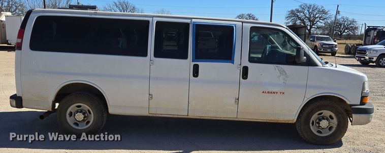 image for item DJ0873 2016 Chevrolet Express 3500 van