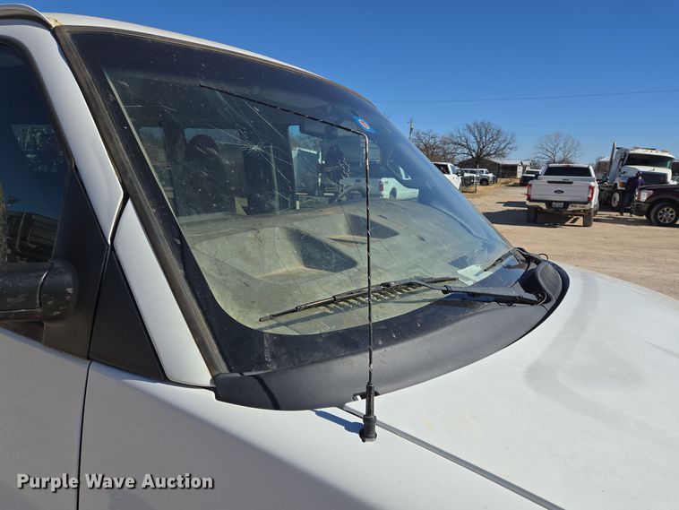 image for item DJ0873 2016 Chevrolet Express 3500 van