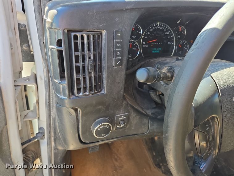 image for item DJ0873 2016 Chevrolet Express 3500 van