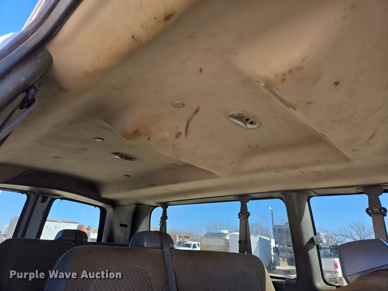 image for item DJ0873 2016 Chevrolet Express 3500 van