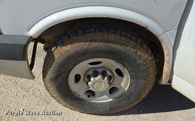 image for item DJ0873 2016 Chevrolet Express 3500 van