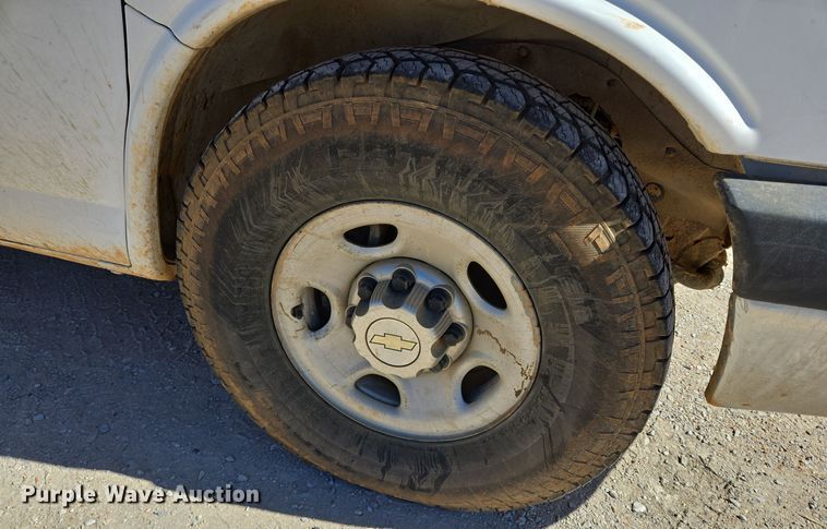 image for item DJ0873 2016 Chevrolet Express 3500 van