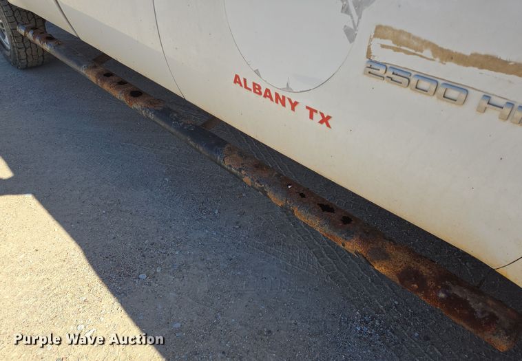 image for item DJ0874 2011 GMC Sierra 2500HD Crew Cab pickup truck